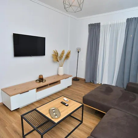 Apartmán Black And White 5 *