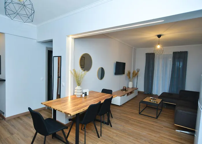 Black And White 5 Apartment *